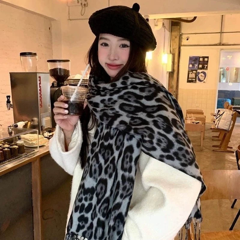 2025 New Retro Silk Leopard Pa - огляд і ціна Women'S Winter Accessories Set